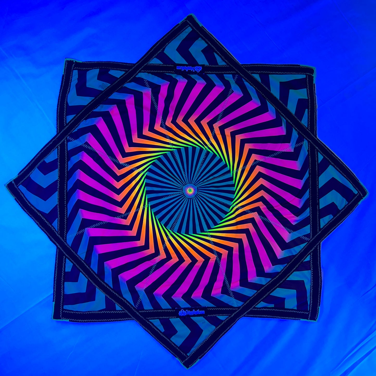 Geometric Spiral Flow Star UV REACTIVE (2 Sided)