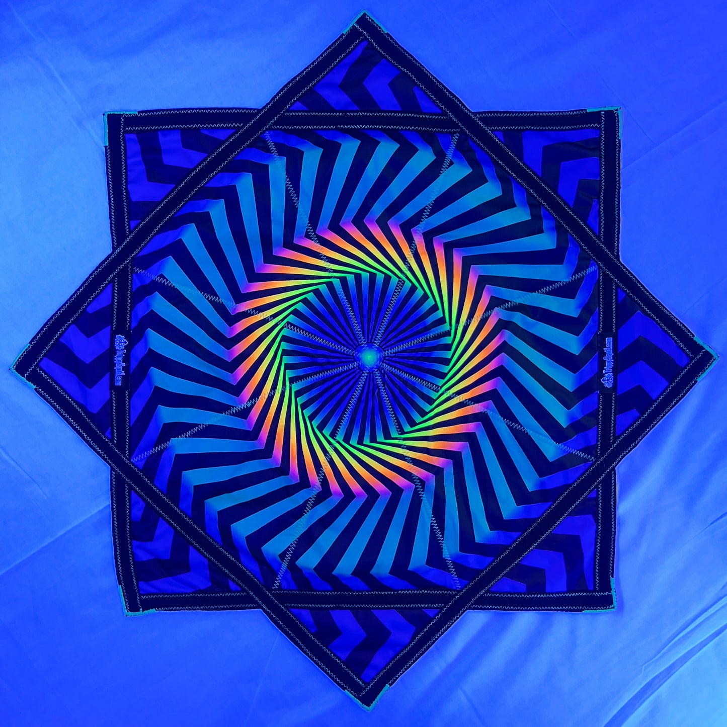 Geometric Spiral Flow Star UV REACTIVE (2 Sided)